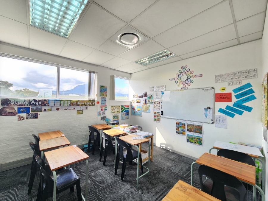 To Let commercial Property for Rent in Somerset West Mall Triangle Western Cape